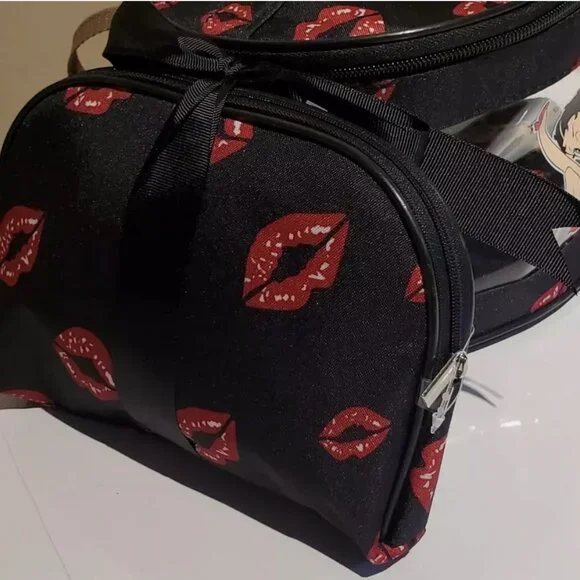 Betty Boop Makeup Bag 3 Pieces Set - Picture 4 of 8